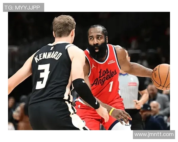 快船110-99击败老鹰，球场风云再起！