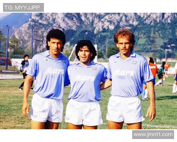 马拉多纳辉煌时刻：那不勒斯夺冠瞬间